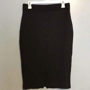 Beautiful fitted skirt by Banana Republic.